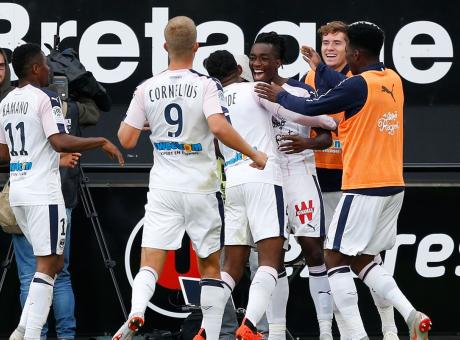 Inter, Karamoh show: tunnel e rigore col Var VIDEO