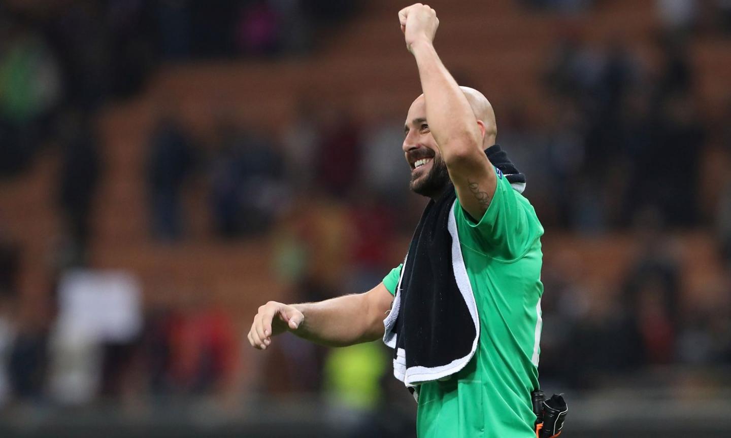 Pepe Reina addresses Zlatan's AC Milan return rumors