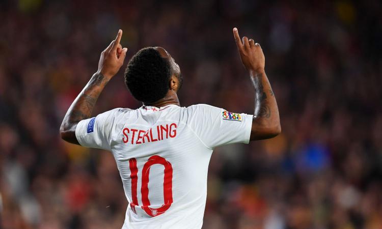 Sterling: 'Messi e CR7 fuoriclasse da una vita' VIDEO