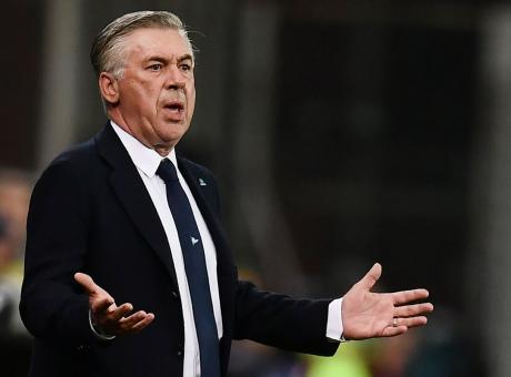 Napoli, la richiesta di Ancelotti: 'Cuore caldo e testa fredda per Anfield'