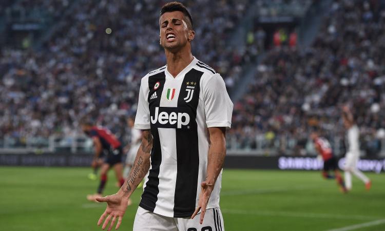 Juve, il Manchester City accelera per Cancelo: accordo più vicino