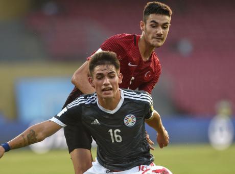 L'Inter studia Kabak, il difensore goleador lanciato da Terim