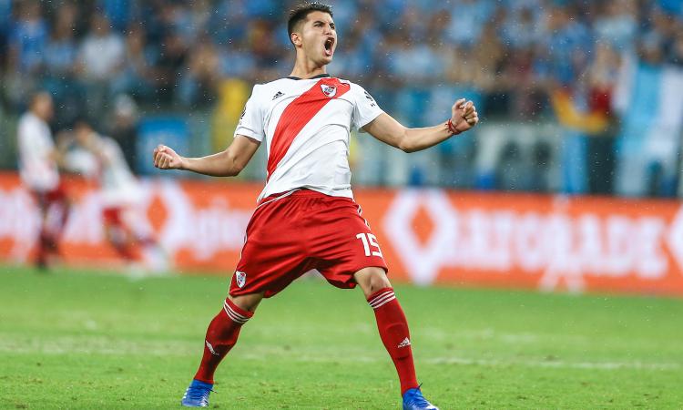 Inter, derby di mercato con il Milan per Palacios