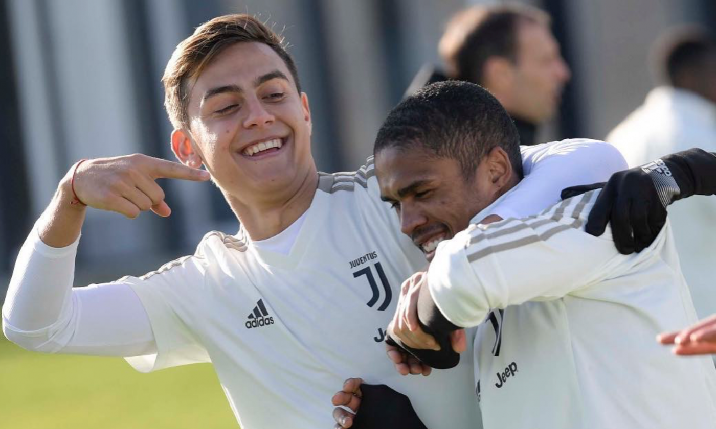 Dybala posts picture with Ronaldo and trolls Douglas Costa on Instagram