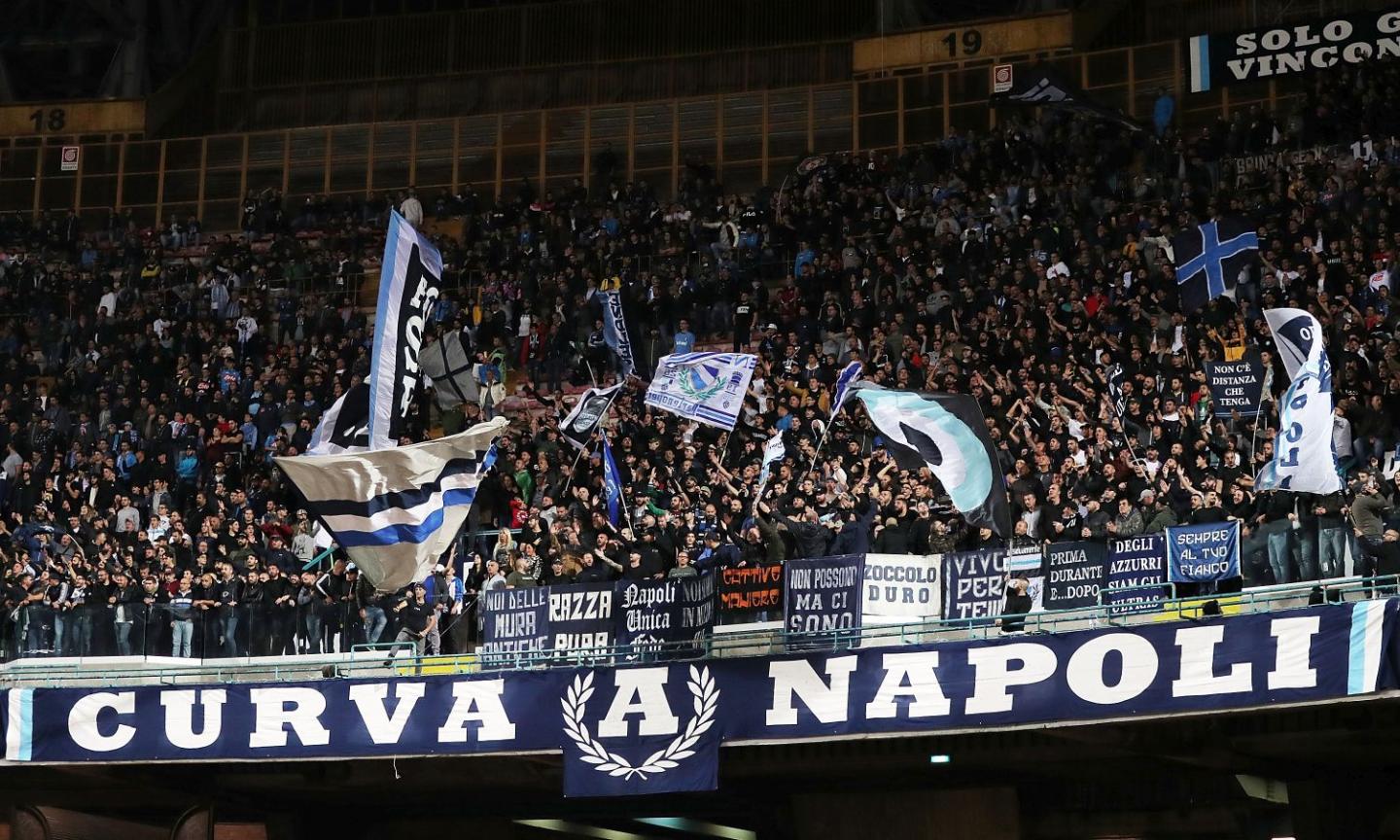 Tifoso Napoli aggredito e ferito da hooligans Liverpool: 'Pensavo di morire'