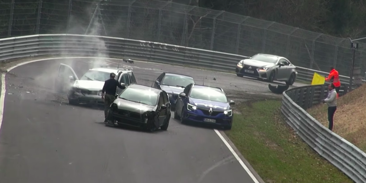 PIT STOP: Nurburgring, la compilation degli incidenti più spettacolari VIDEO