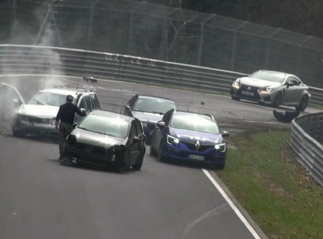 PIT STOP: Nurburgring, la compilation degli incidenti più spettacolari VIDEO