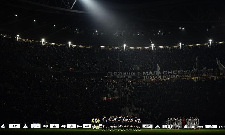 Tensione a Torino, tifosi dell'Inter danneggiano lo Stadium: aggredita una donna del servizio di sicurezza