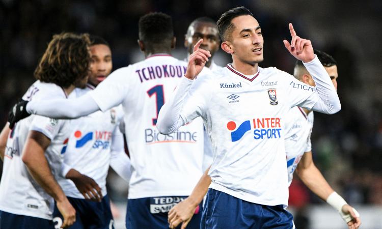 Caen, UFFICIALE: rinnova un centrocampista