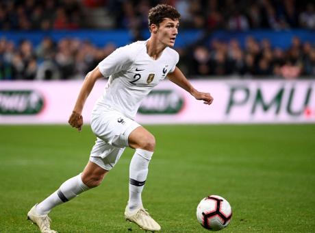 Napoli, idea Pavard: dalla clausola alla concorrenza del Bayern Monaco