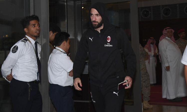 Higuain al Chelsea: via libera, mercoledì a Londra per visite e firma