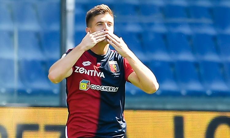 Le parole di Prandelli e gli autografi in attesa del Milan: la giornata di Piatek