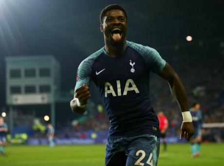 Tottenham, Aurier non ha giocato con il Manchester United: era stato arrestato