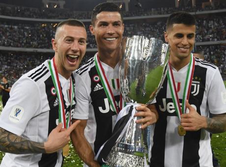 Ronaldo porta la Supercoppa a casa, ma così la Juve non è meglio del Milan