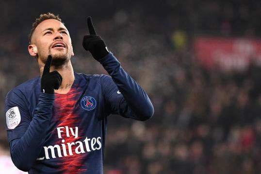 Neymar rules out Barcelona, Real moves: 'I suffered at