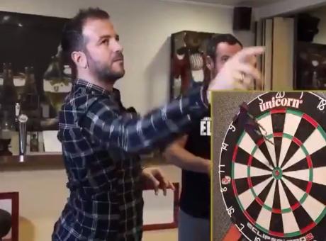 Addio al calcio, van der Vaart si dà alle freccette: è vicecampione del mondo vip