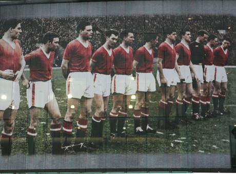 La tragedia del Manchester United colpisce al cuore anche gli italiani