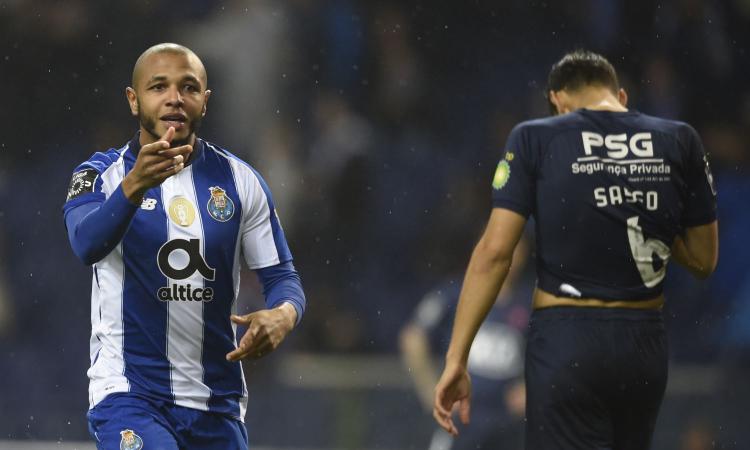 Inter, non solo Godin: offerto Brahimi a parametro zero e congelati due affari