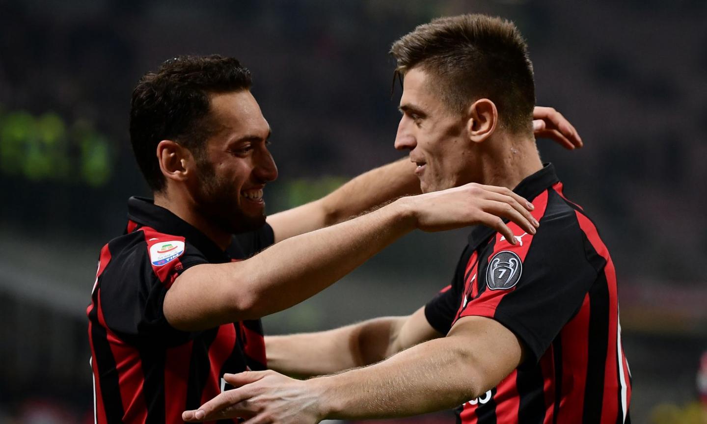 Calhanoglu: 'Resto al Milan per fare come la Juve in Champions, l'Inter...'