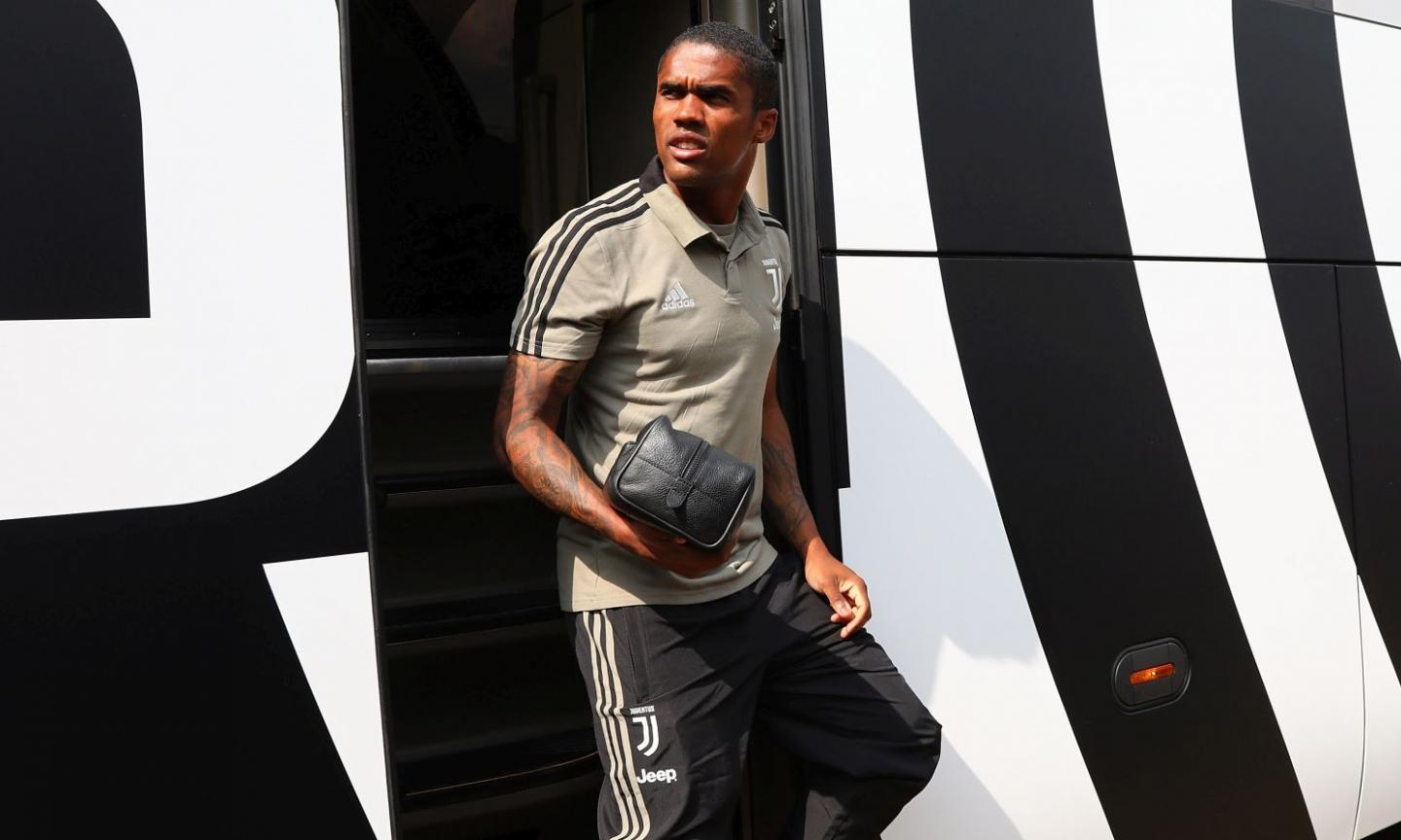 Juve, corsa tre per Douglas Costa