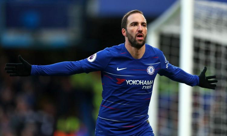 Fiorentina: Commisso ha pensato a Higuain, ma c'è un problema