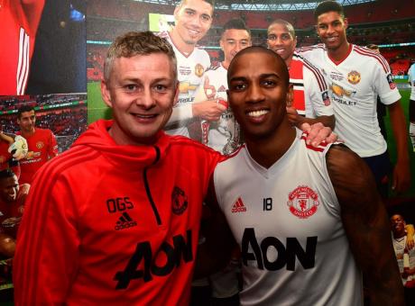Inter, accordo totale con Ashley Young: sì di Conte, poi altro colpo 'alla Bastoni'