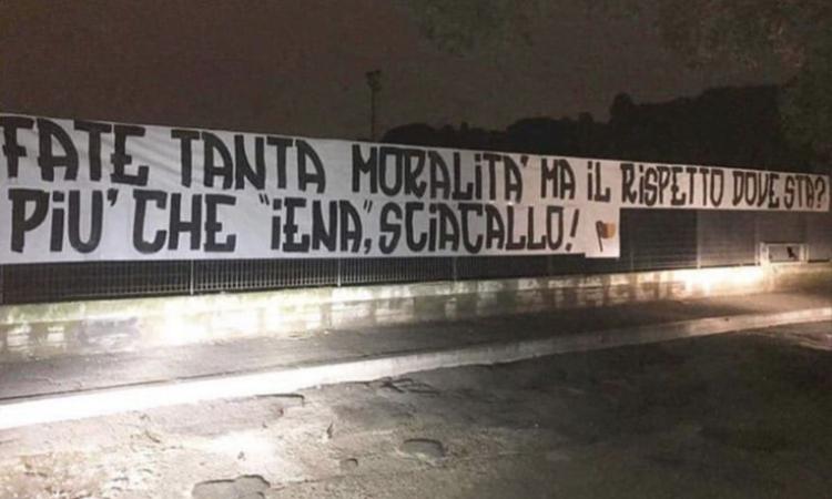 Roma, la Curva Sud difende Zaniolo: 'Più che Iene, sciacalli'