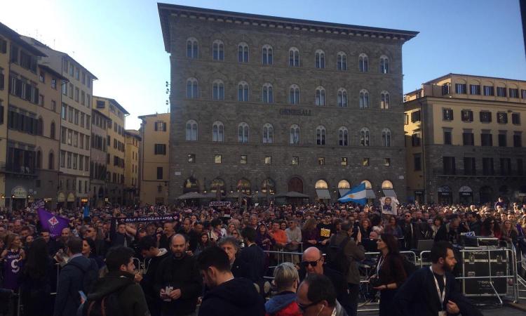 Bati50, Firenze festeggia il Re Leone: in 5.900 scendono in piazza VIDEO