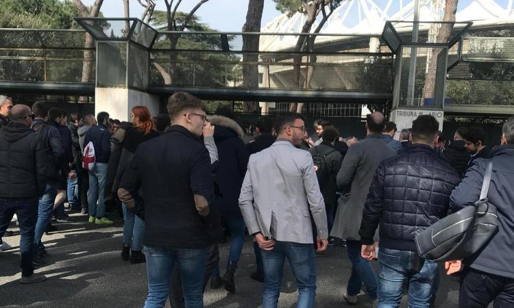 'L'esame per agenti era difficilissimo: leggete un po' che domande c'erano!'