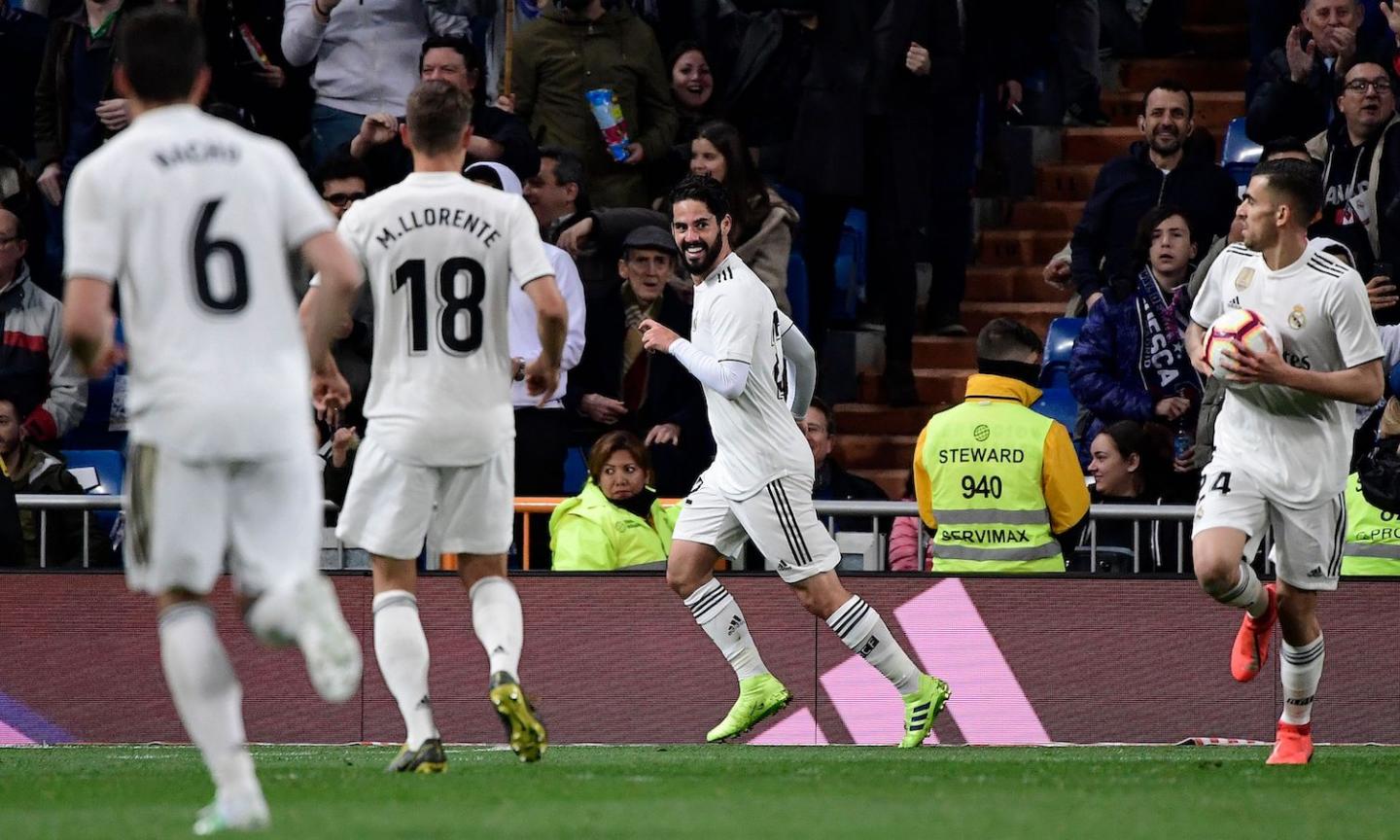 Liga: il Real Madrid vince 3-2 contro l'Huesca. Il Valencia batte il Siviglia