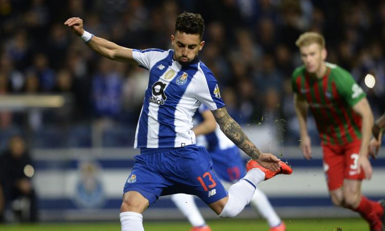 Porto: un club in pole per Alex Telles