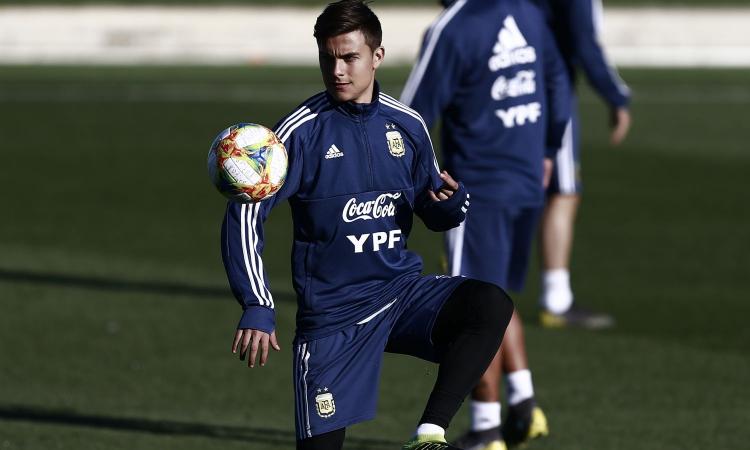 Dybala: 'Volevo essere come Ronaldo. Juve? Firmai il contratto in spiaggia'