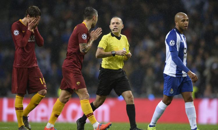 Roma, Dzeko nervoso: litiga con la curva della Spal