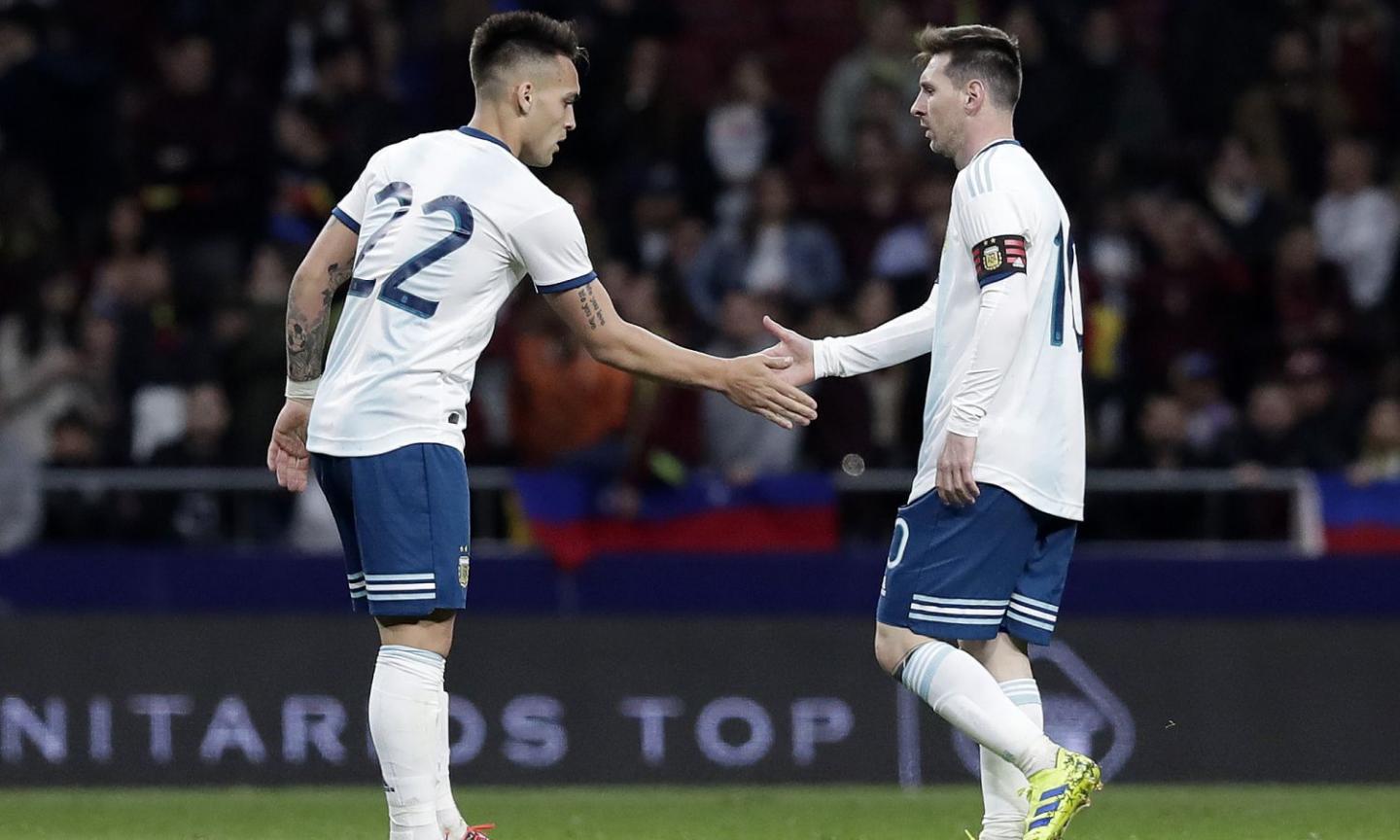 Scaloni: 'Lautaro tra Inter e Barcellona? Non so quale sia il club più grande. Con Messi...'