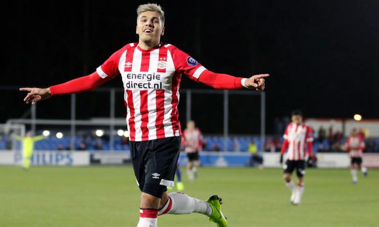 La Juve studia il colpo Piroe a costo zero: contatti per il gioiello del PSV