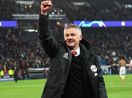 Manchester United: tre assi del Valencia nel mirino