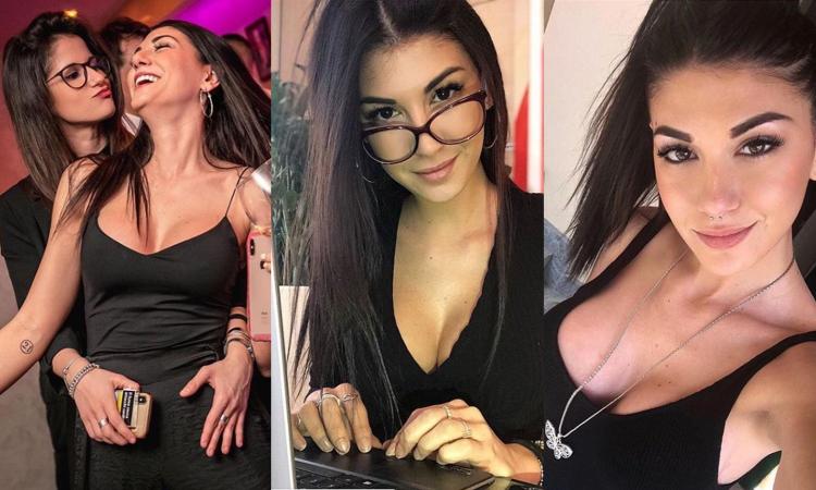 Ester, meglio sexy con gli occhiali, sola o con l'amica? GUARDA CHE FOTO