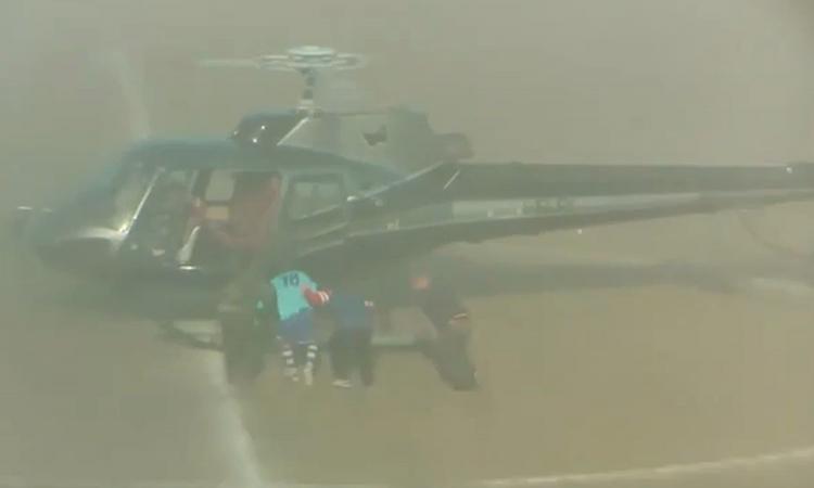 Incredibile in Sicilia, inscena un rapimento in elicottero per l'addio al calcio: 'Chiudo in gloria' VIDEO