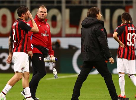 Milan, frattura del perone per Calabria: stagione finita, salta l'Europeo Under 21