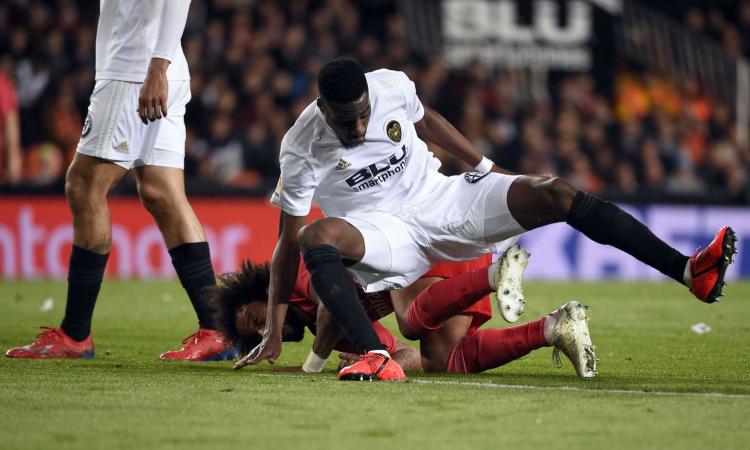 Ex Inter, paura per Kondogbia: ricoverato in ospedale per un ematoma intramuscolare, è stato operato