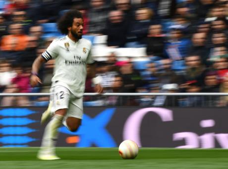Juve, Marcelo più lontano: Paratici si affida a Mendes, è sfida col Napoli