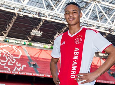 Nuovi de Ligt crescono: ecco Rensch, si ispira a Maldini e Nesta
