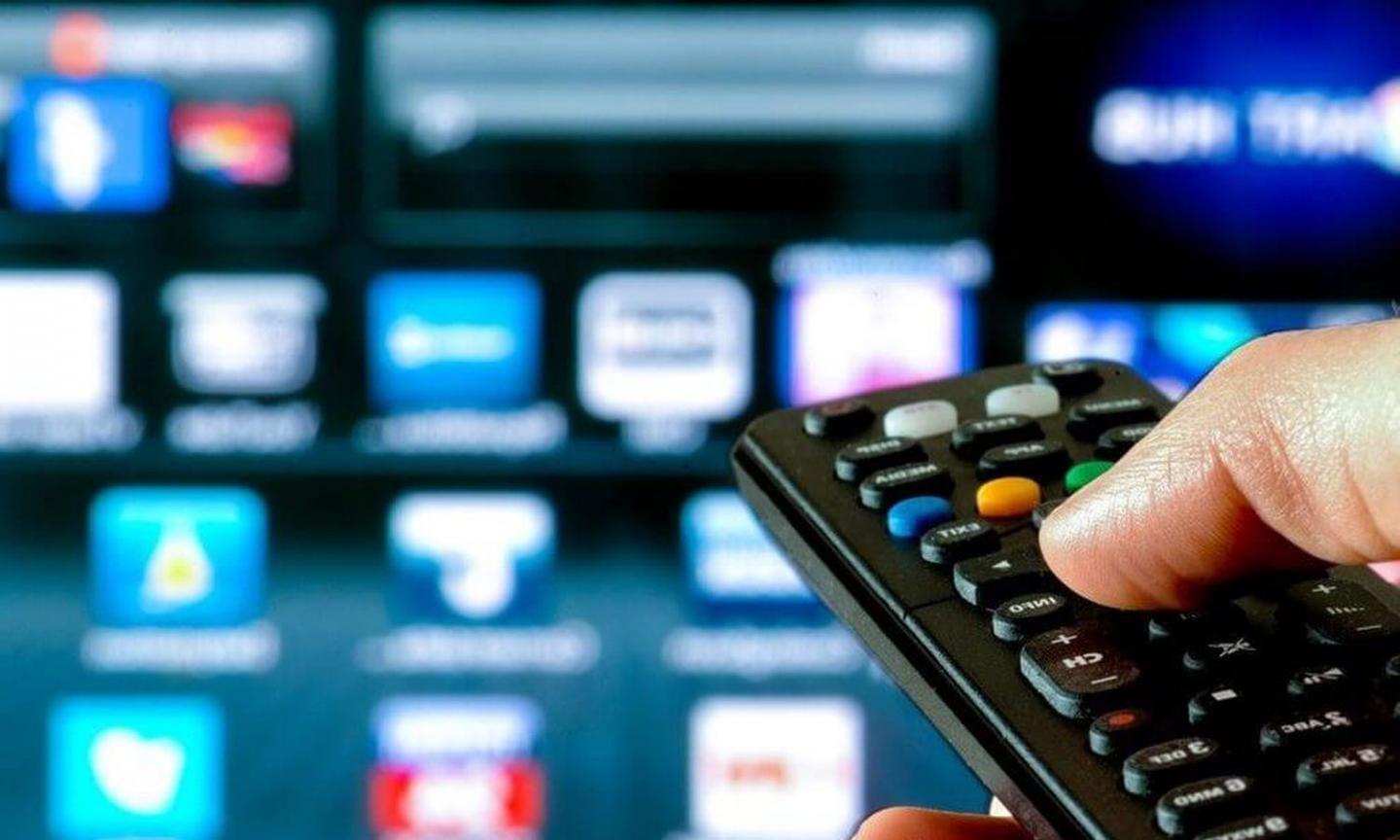 TV pirata: presto la chiusura del 95% dei canali streaming. La lotta al 'pezzotto' continua