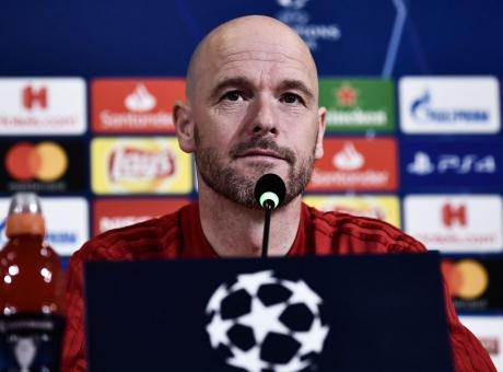 Ajax, Ten Hag: 'De Ligt non influenzato dall'interesse della Juve. De Jong...'
