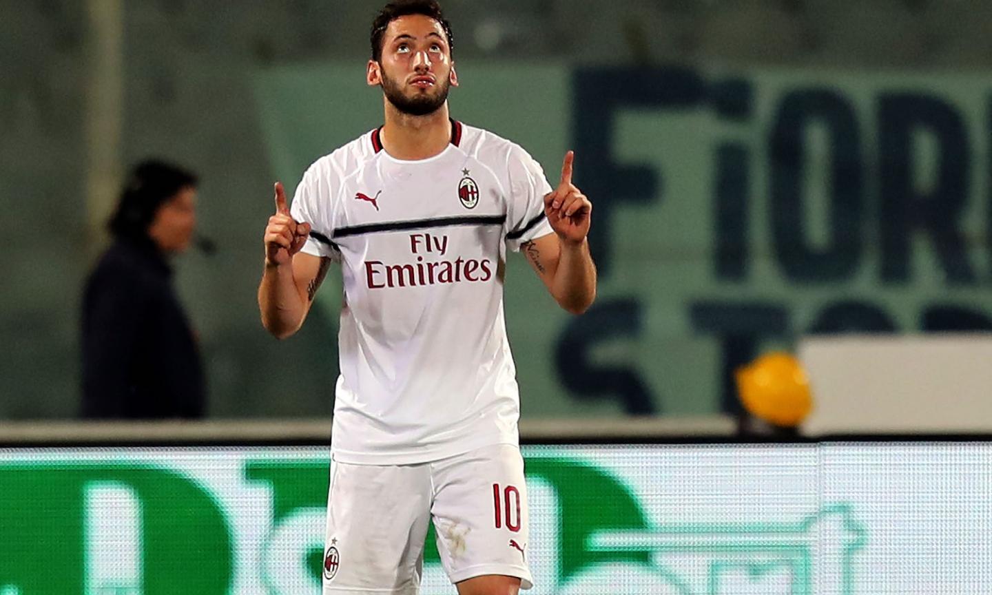 Milan, dall'Atalanta alla Fiorentina: per Calhanoglu solo gol 'pesanti', ma la Premier incombe