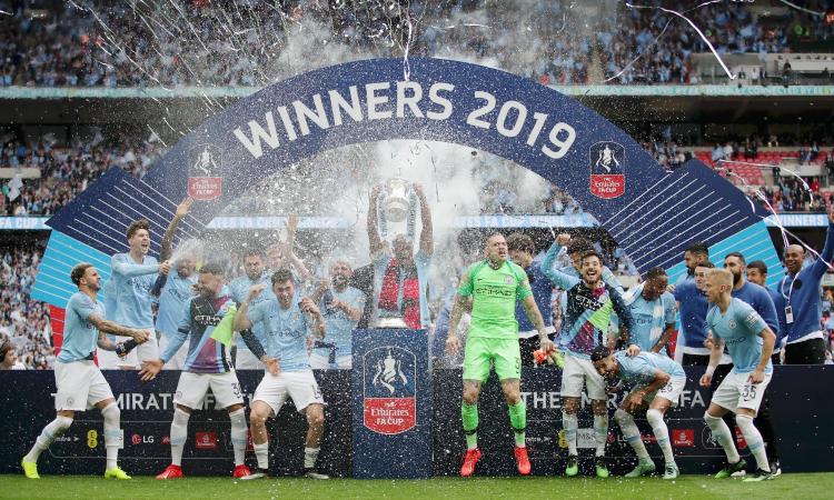 Il City annienta 6-0 il Watford e conquista la FA Cup: Guardiola nella storia, vinto il 'triplete inglese'