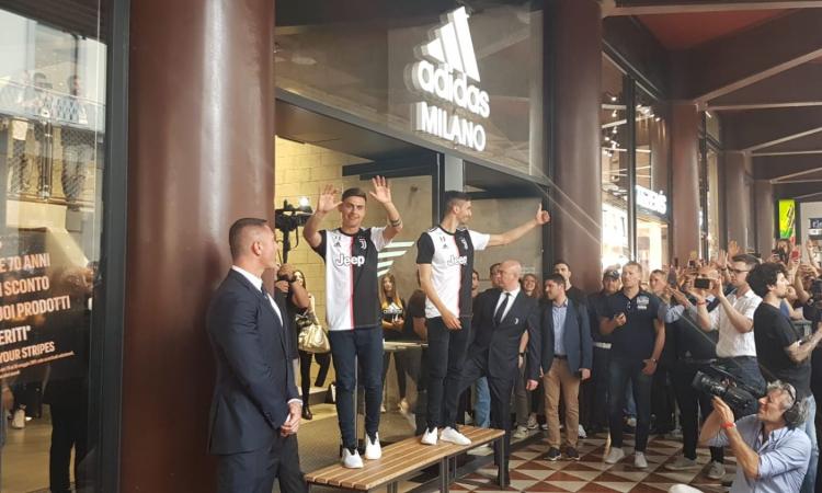 Dybala: 'Voglio continuare alla Juve, ho già parlato con Paratici. Su Allegri, il nuovo allenatore e l'Inter...'
