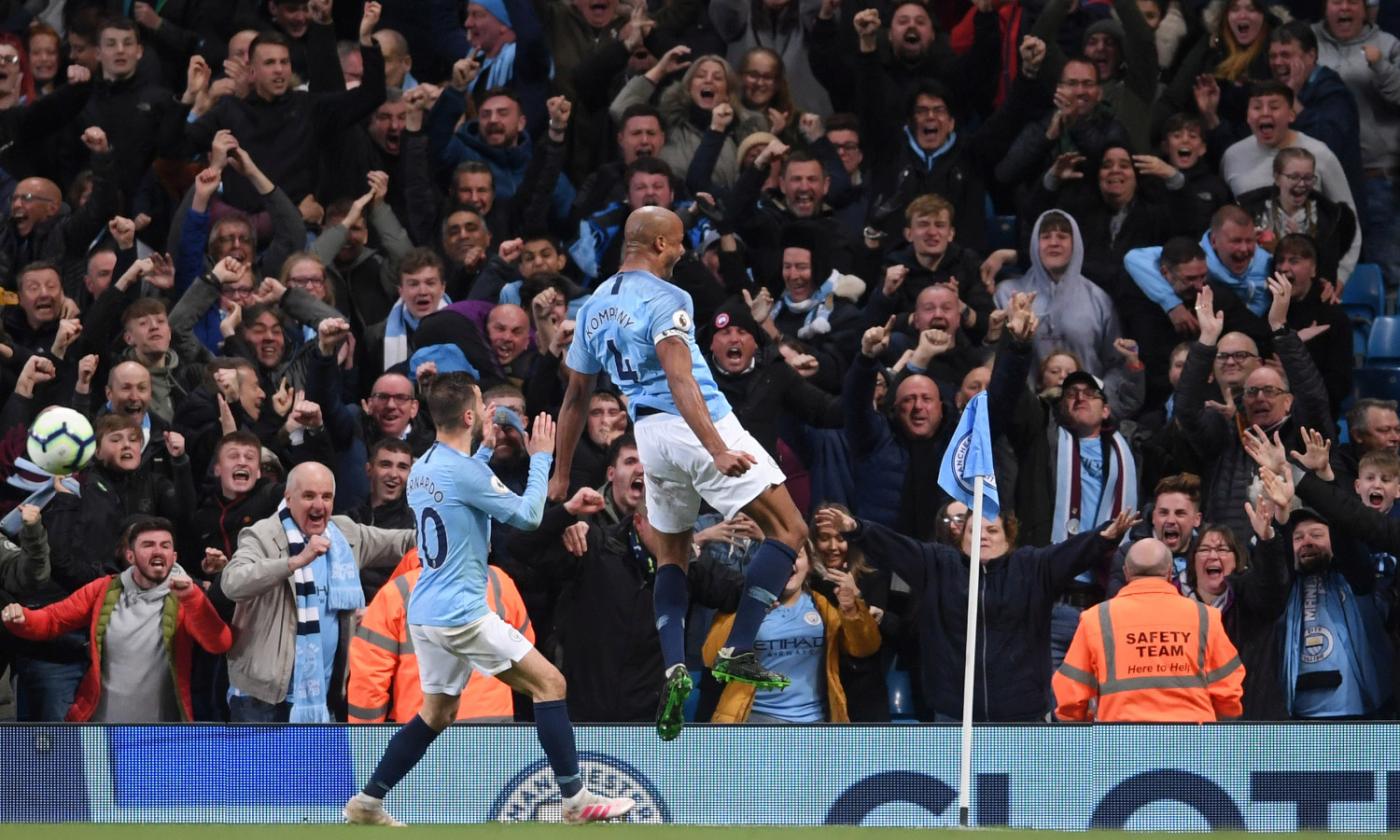 Premier, il City risponde al Liverpool grazie a una magia di Kompany: è a + 1