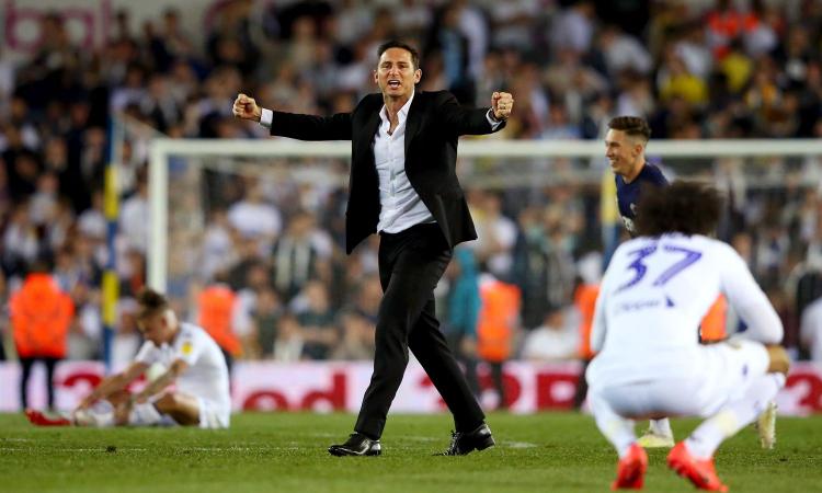 4-2 al Leeds di Bielsa, Derby in finale playoff: sarà Lampard contro Terry per la Premier
