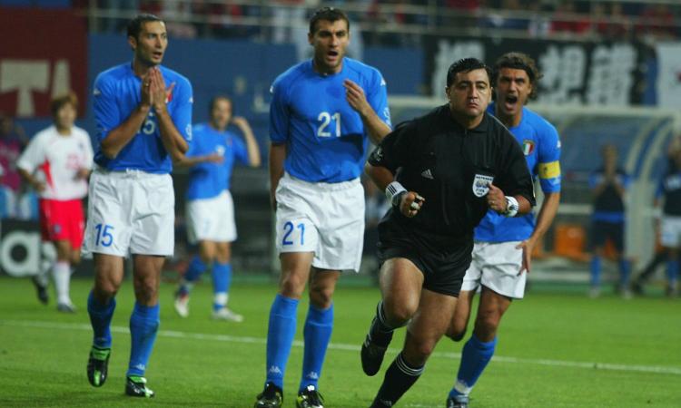 Ancora Byron Moreno: 'Trapattoni un codardo, Totti andava espulso prima. Per Italia-Corea mi merito un 8!'
